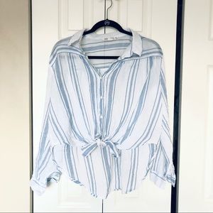 ⭐️Front Tie Collared Button Down